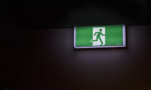 safety sign di tempat kerja ada beragam jenisnya 