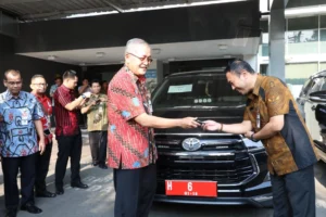 contoh kendaraan inventaris kantor, kendaraan dinas, inventaris perusahaan
